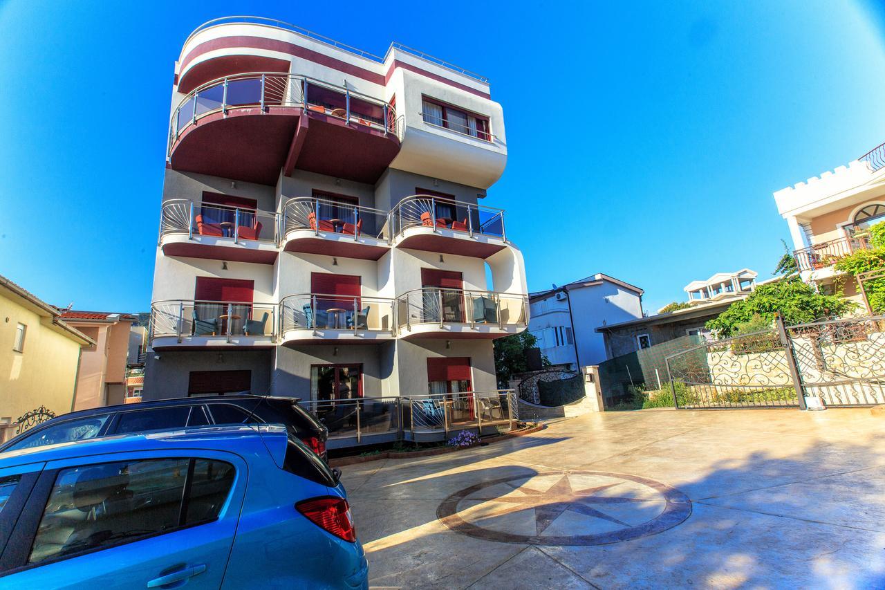 Compass Aparthotel Добра-Вода Экстерьер фото