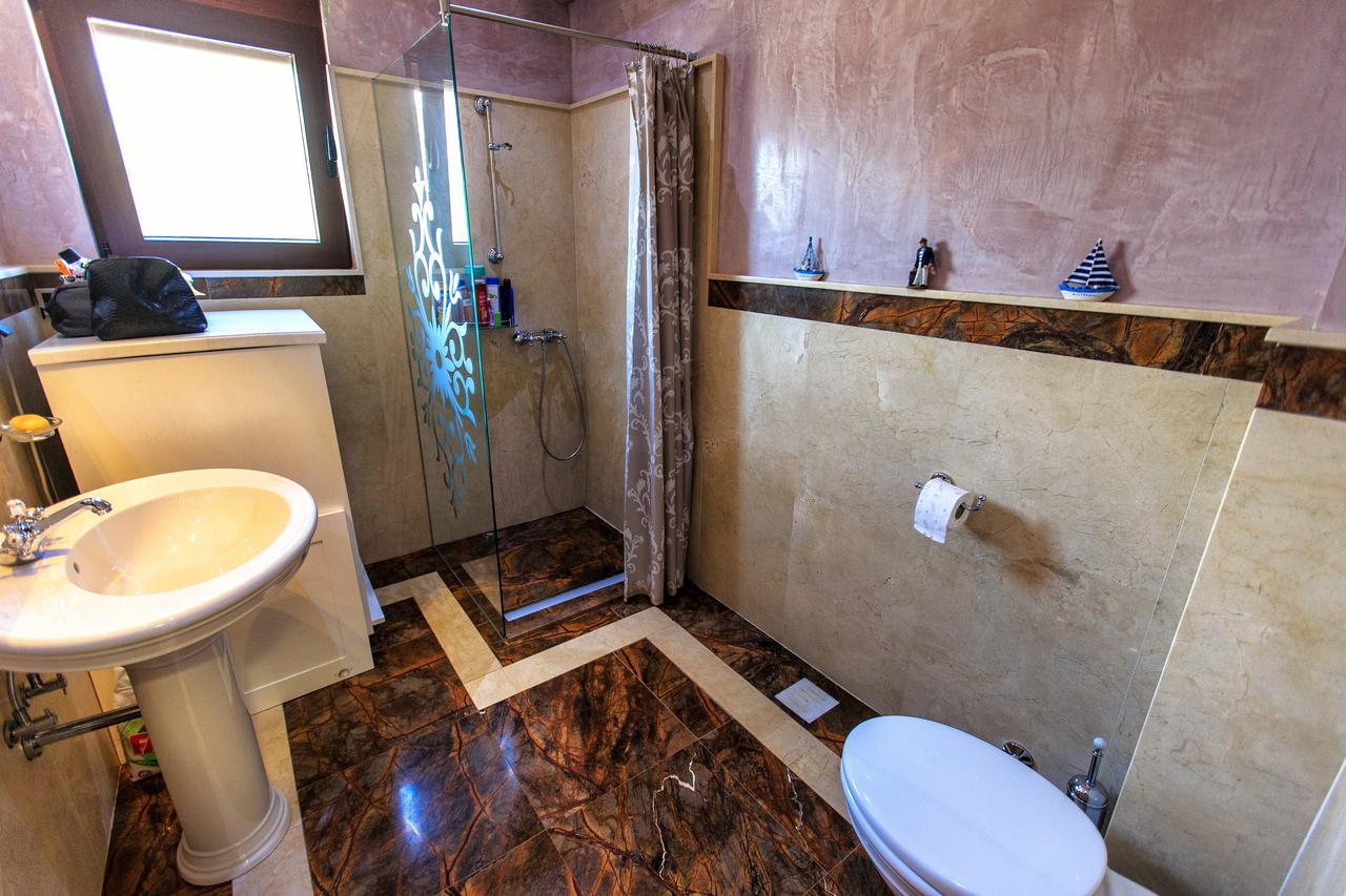 Compass Aparthotel Добра-Вода Экстерьер фото