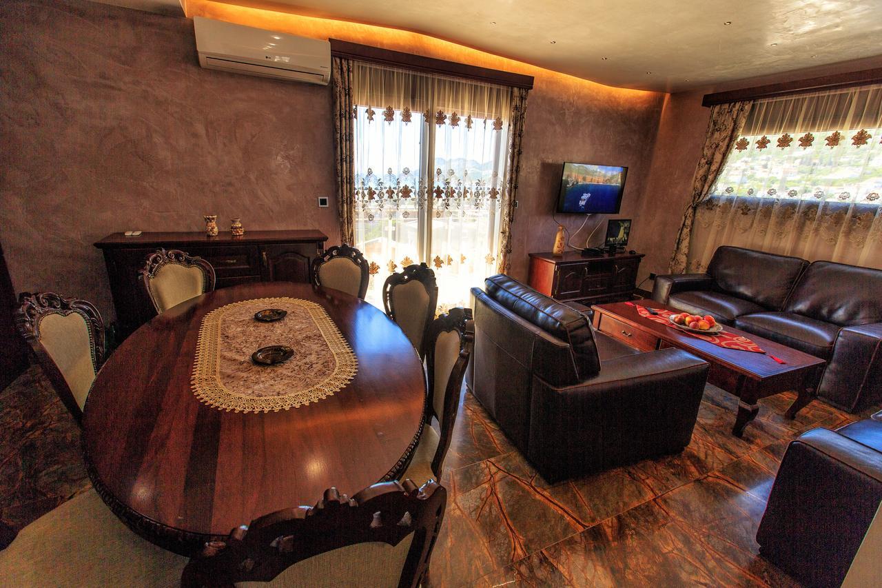 Compass Aparthotel Добра-Вода Экстерьер фото