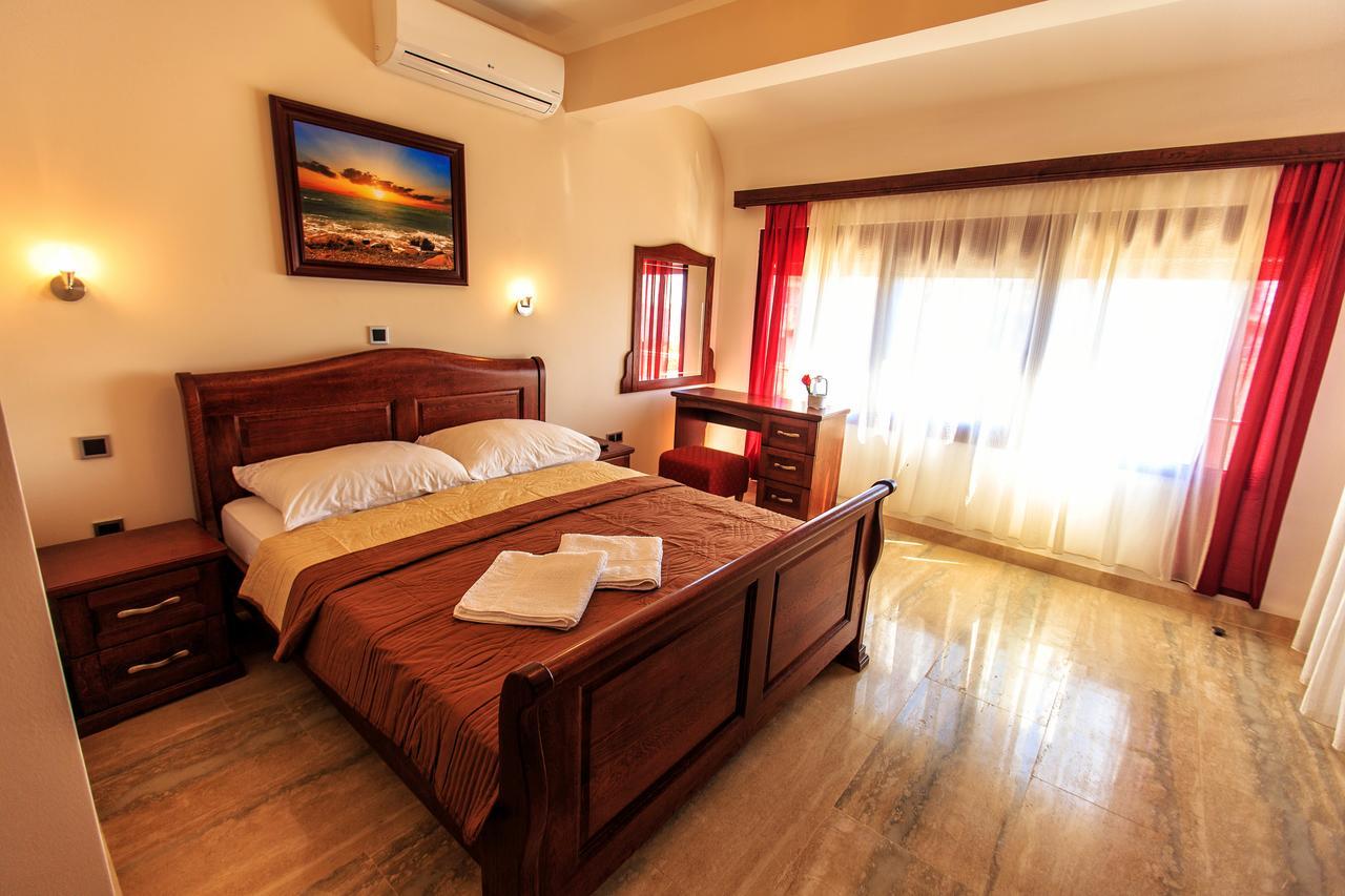 Compass Aparthotel Добра-Вода Экстерьер фото