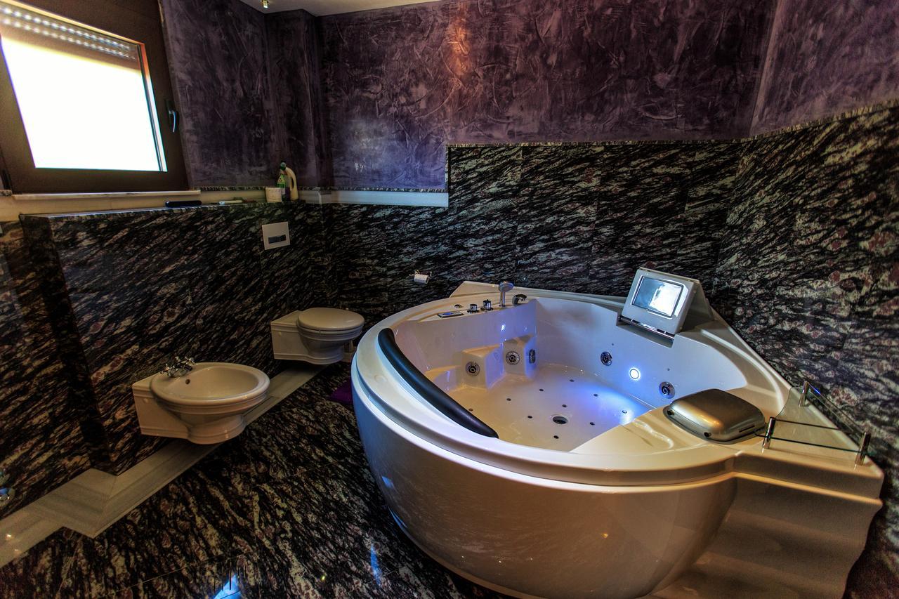 Compass Aparthotel Добра-Вода Экстерьер фото