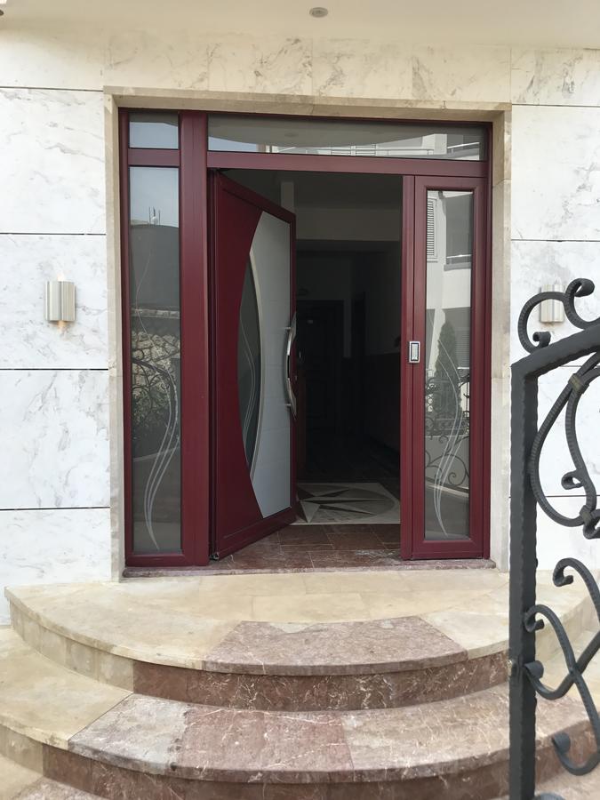 Compass Aparthotel Добра-Вода Экстерьер фото
