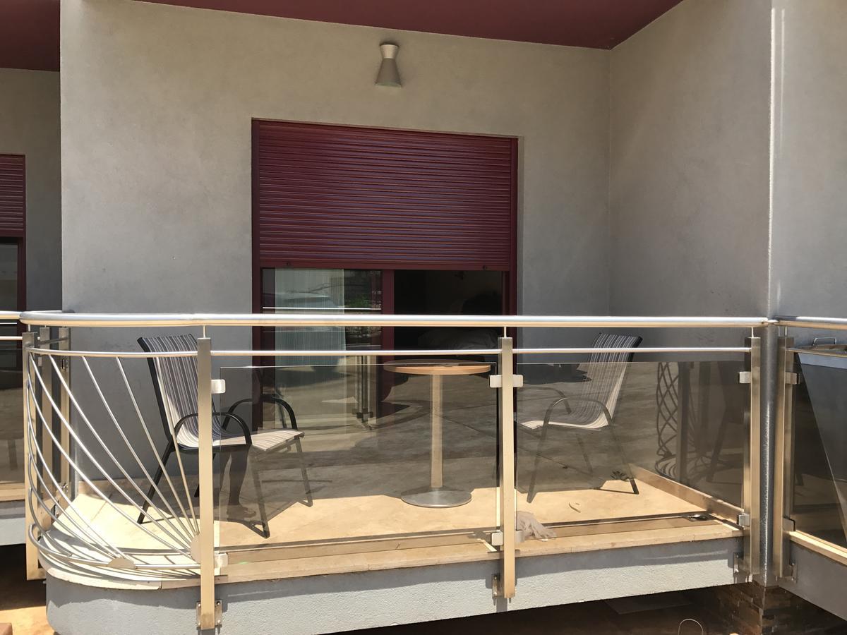 Compass Aparthotel Добра-Вода Экстерьер фото