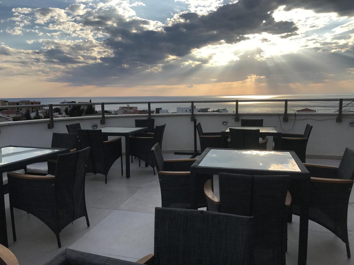 Compass Aparthotel Добра-Вода Экстерьер фото